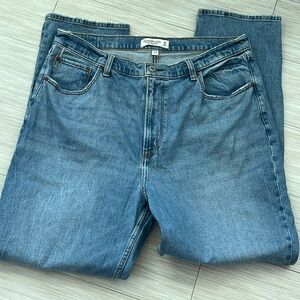 Abercrombie 90s Slim Straight Ultra High Rise Curve Love Jeans